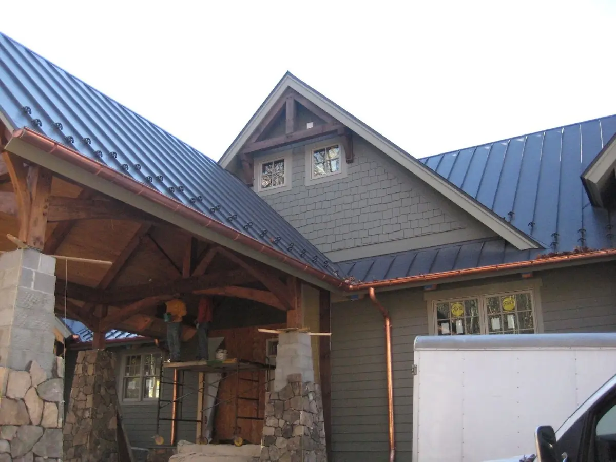 Craftsman Roofing team delivering quality roofing work in Minetto